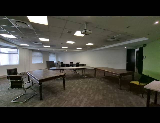 105M² OFFICE TO LET IN SUNNINGHILL